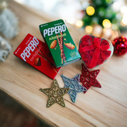 Christmas Treats and Decor Items Combo