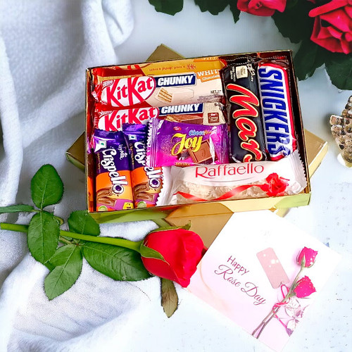 Delightful Chocolates Gift With Rose