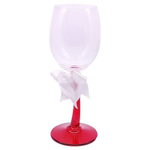 Celebrate Valentines' Day with Love: Wine, Roses & Teddy Bear