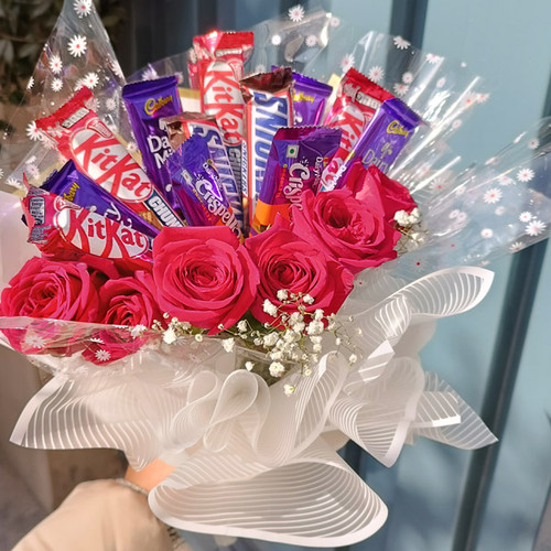 Rose Bouquet With Delicious Chocolates