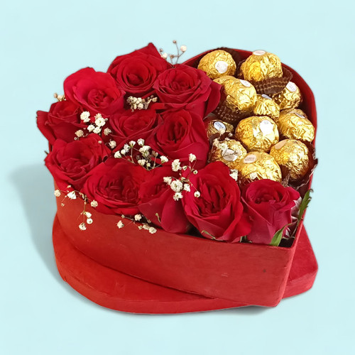 Eternal Love Box : Roses & Chocolates