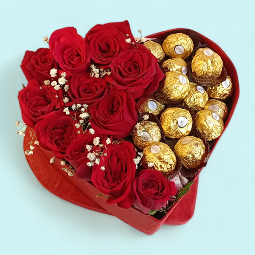 Eternal Love Box : Roses & Chocolates