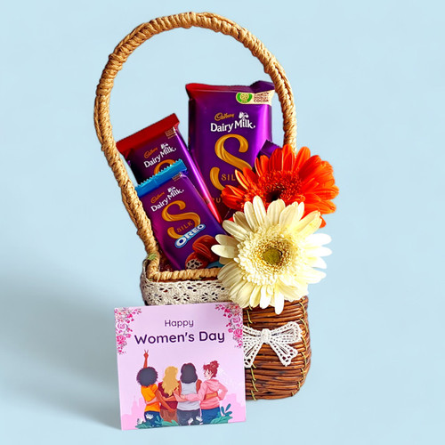 Delight Her Day With Chocolates, Mix Flowers & Greeting Card
