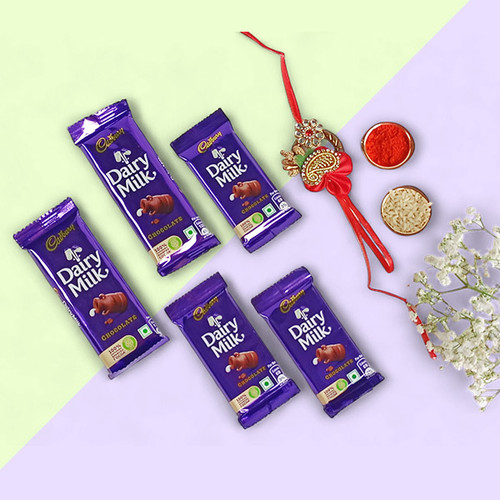 Mayur Design Rakhi Thread with Chocolates Treats