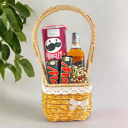 Whisky 200ml & Snack Treats Whisky 200ml & Snack Treats