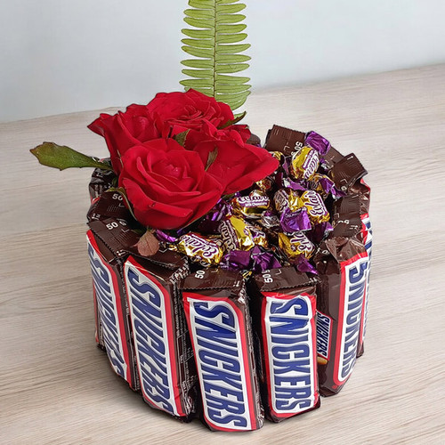 Elegant Chocolates Bouquet with Roses and Green Filler