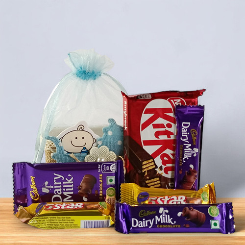 Cute Baby Shower Basket With Chocolates