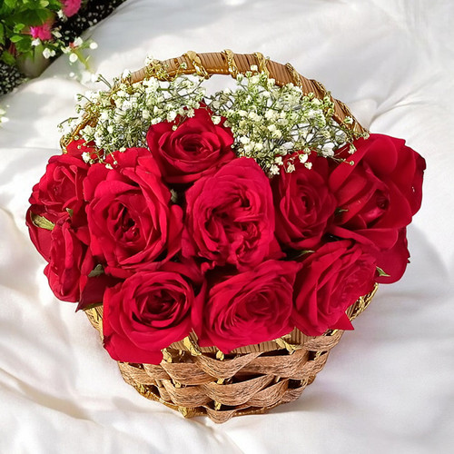 Basket of 20 Beautiful Red Roses Basket of 20 Beautiful Red Roses