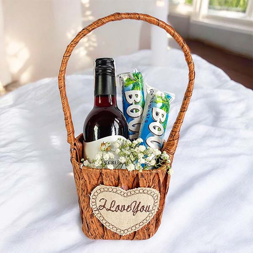 Jacob's Creek Red Wine Blissed Basket