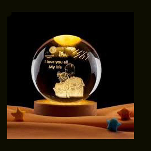 Couple's Love Crystal Lamp With Wooden Base