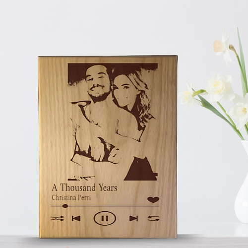 Laser Engraved Music Design Wooden Photo Board with Couple's Photo