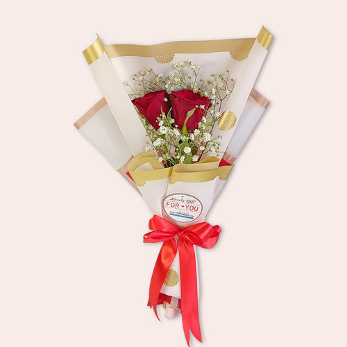 Romantic Embrace: 2 Red Roses Bouquet