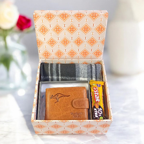 Cozy Gift with Wallet for Him Cozy Gift with Wallet for Him