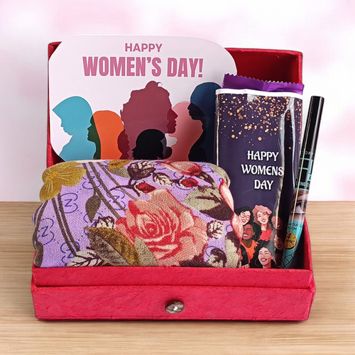 Women’s Day Combo of Beauty & Delight
