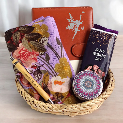 A Perfect Women’s Day Collection With Custom Pen & Notebook