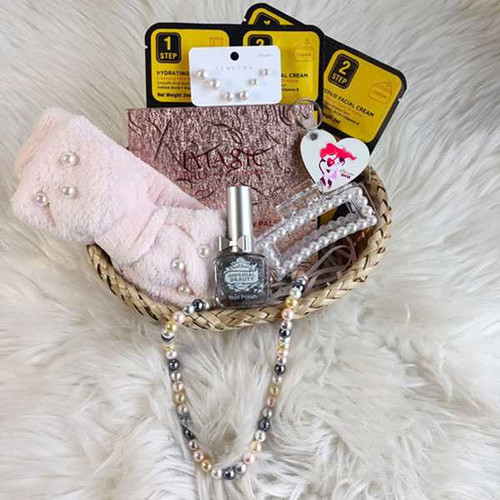 Beauty Gift Set with Mom’s Design Keyring