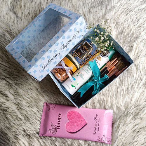 Mother's Day Special Gift Box With Awesome Treats