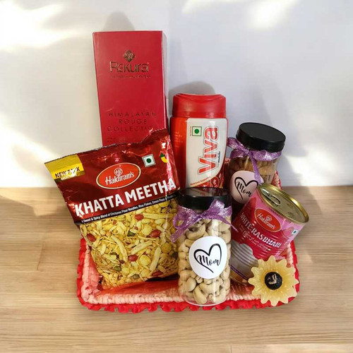 A Basket Full of Love: Nuts, Sweets & Rakura Tea for Mom A Basket Full of Love: Nuts, Sweets & Rakura Tea for Mom