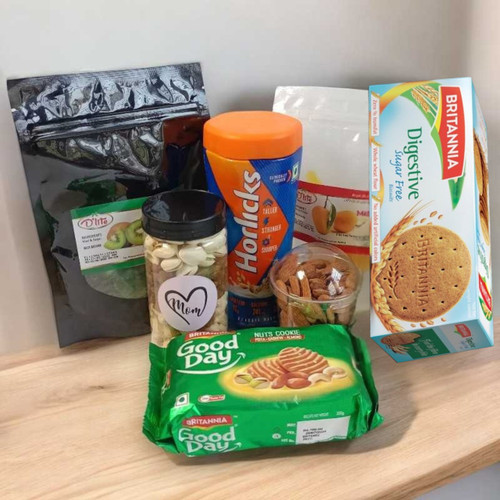Delight Hamper For Mom with Healthy Snack Giftmandu
