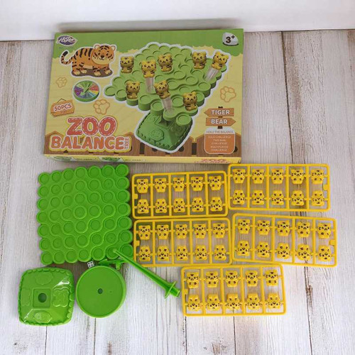 Zoo Balance Tree with 50 Pieces – Green & Yellow Giftmandu