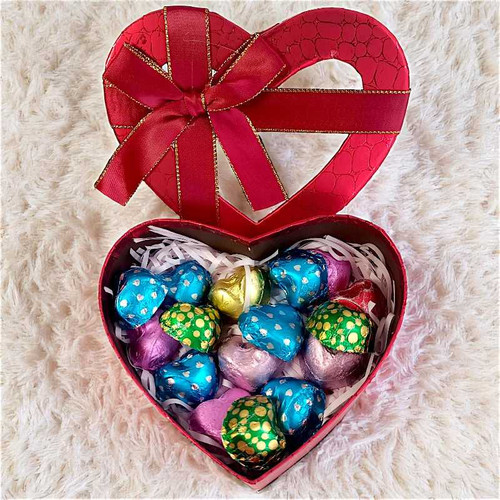 Heart-Shape Gourmet chocolate Delights Gift Heart-Shape Gourmet chocolate Delights Gift