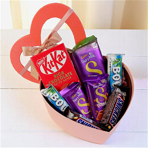 Assorted Premium Chocolate Gift Hamper (Silk, KitKat, Snickers & Bounty)