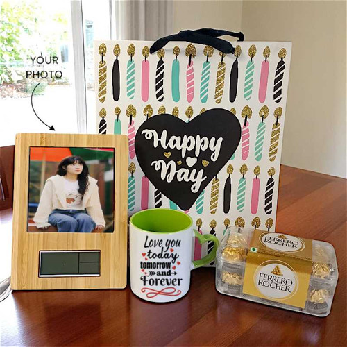 Elegant Gift Bag – Ferrero Rocher, LED Frame & Mug