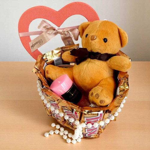 Cozy Love Combo with Teddy Bear & Twix Chocolates