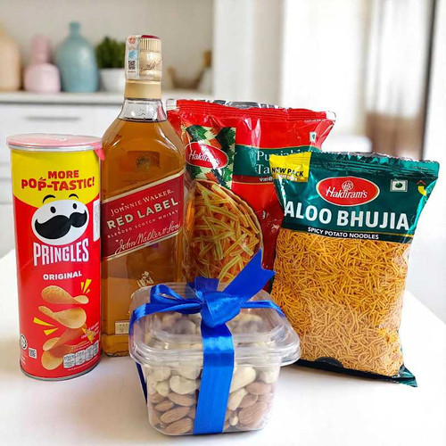 Whisky And Crunchy Snack Gift Hamper