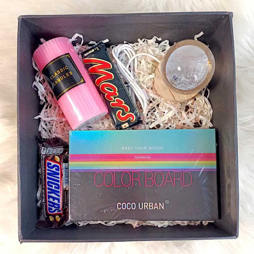 Beauty & Glow Gift Box with Eyeshadow, Chocolates & Moon Lamp