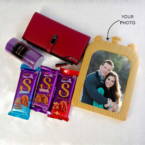 Elegant Gift Set for Her With Chocolates, Handpurse, And Keepsake