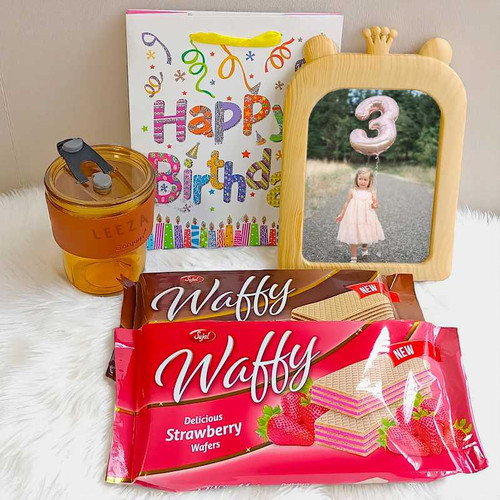 Customized Sipper, Frame & Wafers in Gift Bag