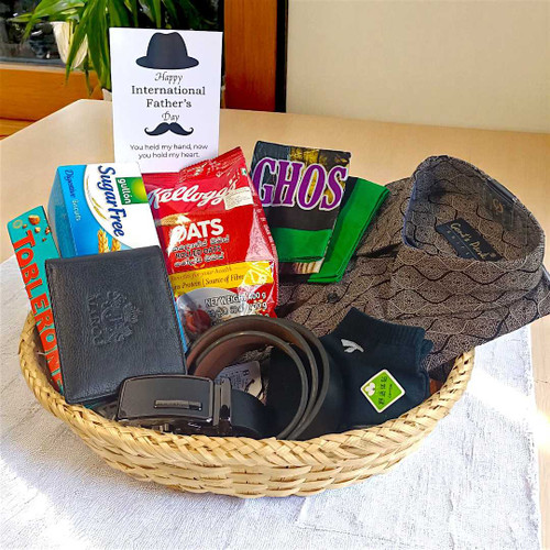 International Father's Day Gift with Shirt (39cm) & Essential Items JNK-3923