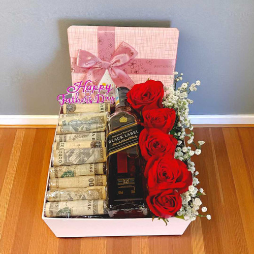 Luxury Father’s Day Hamper – Roses, Cash & Johnnie Walker NKS-930