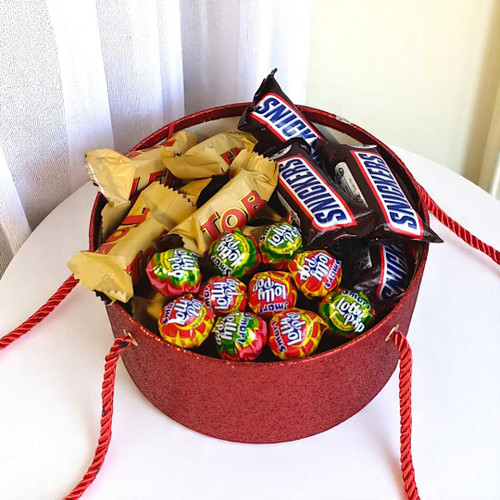Snickers, Toblerone And Lollipop Delight in Gift Box NKS-956