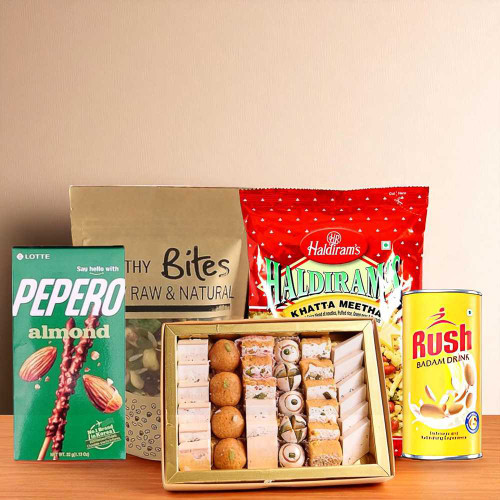 Mithai & Snacks Gift Pack SK-414 Mithai & Snacks Gift Pack SK-414