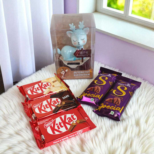 Chocolate Treats & Solar Deer Showpiece Gift Set NKS-1085