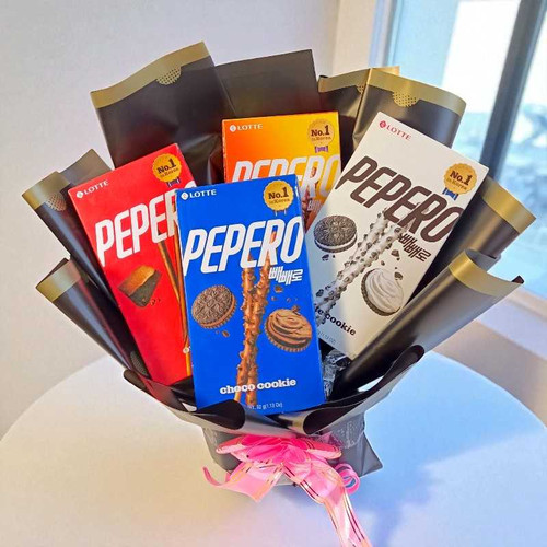 Crunchy Pepero Chocolate Bouquet JNK-4239