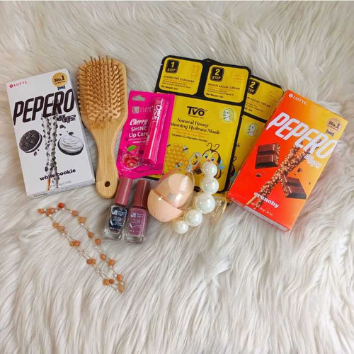 Glow & Treats Pamper Hamper NKS-1158