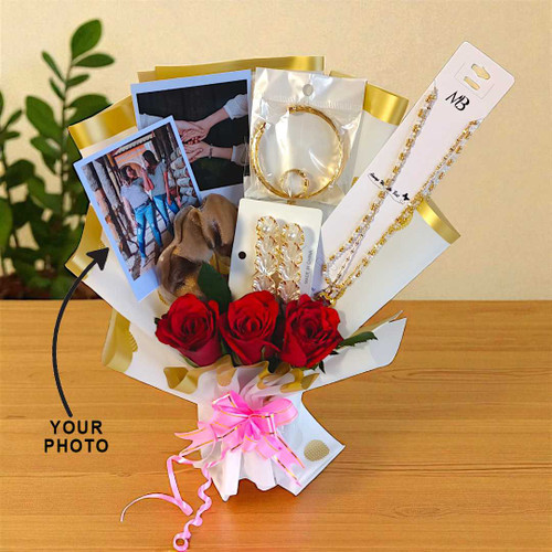 Stunning Gift Bouquet with Personalized Photo & Rose for Her JNK-4273