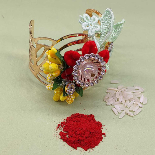 Rakhi Gift Basket with Crispello, Silk Bubbly & Bracelet Rakhi NKS-1190