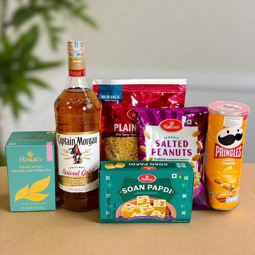 Snacks & Beverage (Rum 1L) Gift Combo JNK-4405