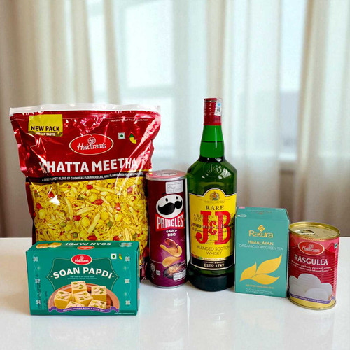 Classic Father’s Day Gift Combo With Whisky & Snacks SK-618