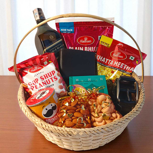 Snacks, Whisky, Wallet & Belt Gift Basket JNK-4491