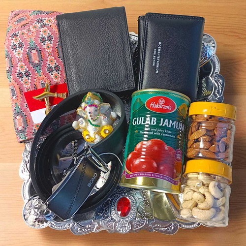 Dad & Mom Gift Tray with Stylish Accessories & Dry Nuts JNK-4556