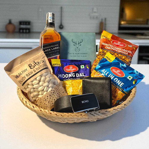 Black Label 750ml with Snacks, Wallet & Belt JNK-4604