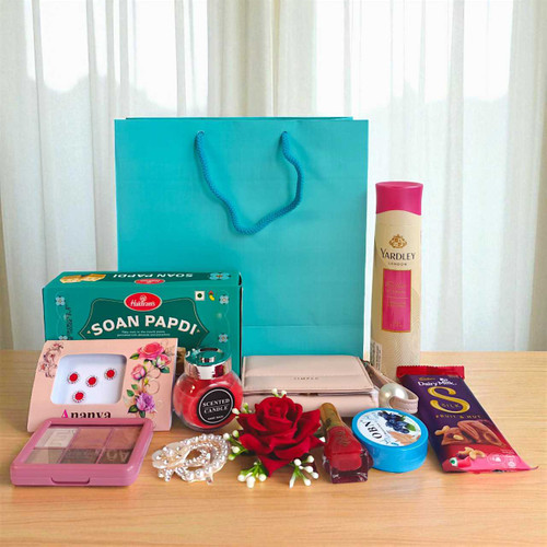 Classic Accessories and Treat Combo Package For Her BPL-121 Classic Accessories and Treat Combo Package For Her BPL-121