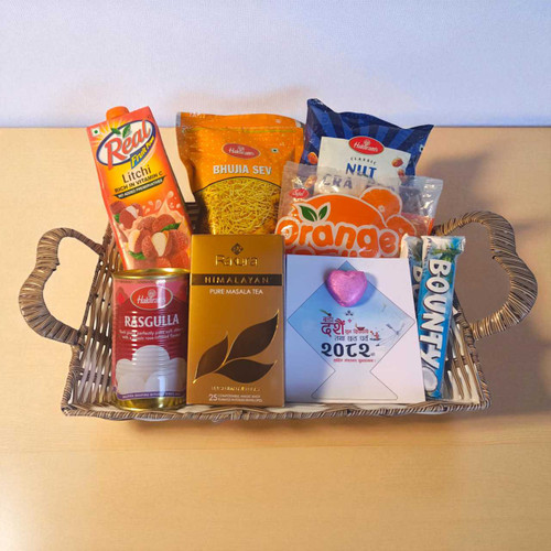 Dashain Sweet & Savory Hamper With Green Tea SK-898