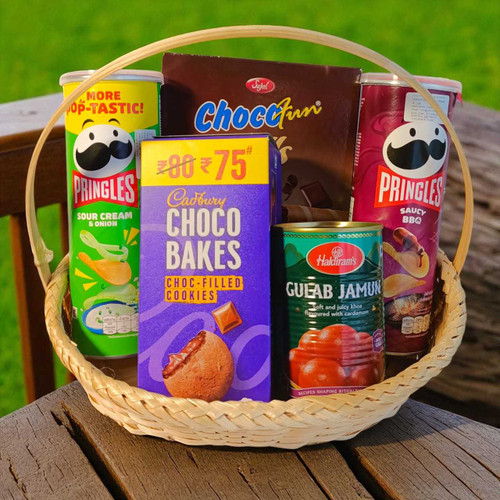 Sweet and Savory Snacks Combo Basket BPL-237