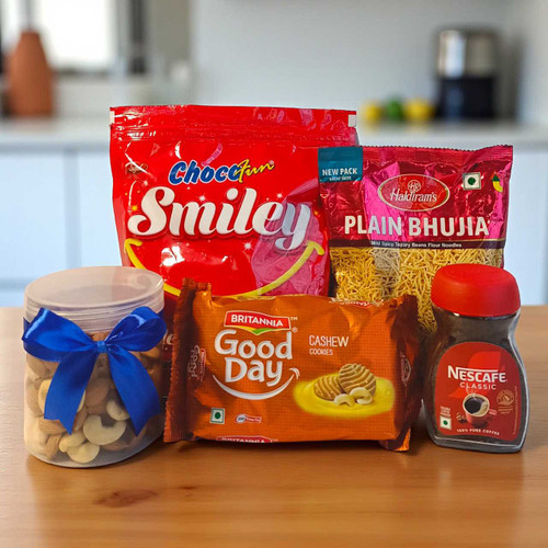 Sweet & Savory Gift Hamper with Dry Nuts SK-943